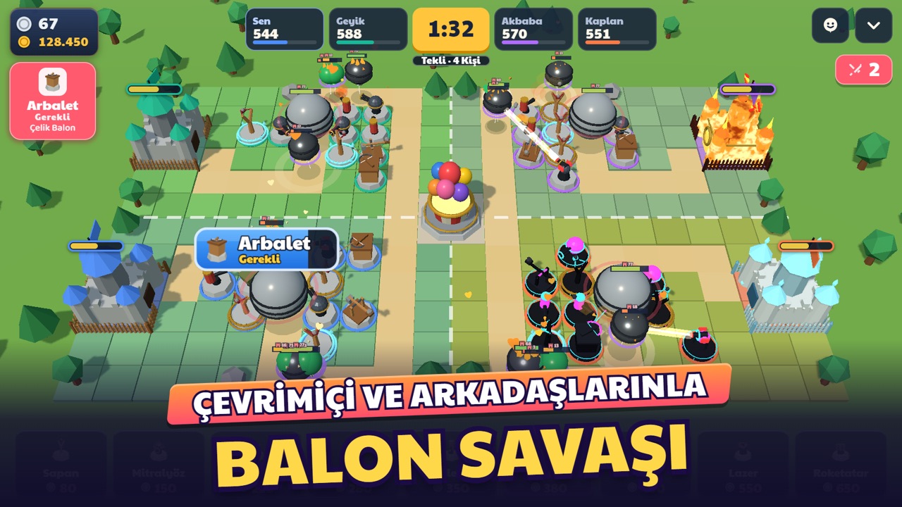 Balon Yolu oyun ekranı: dört kale, silahlar ve balonlar